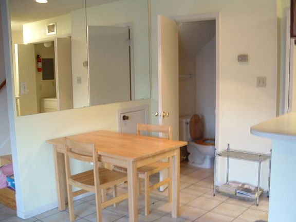 Breakfast Area/Half Bath