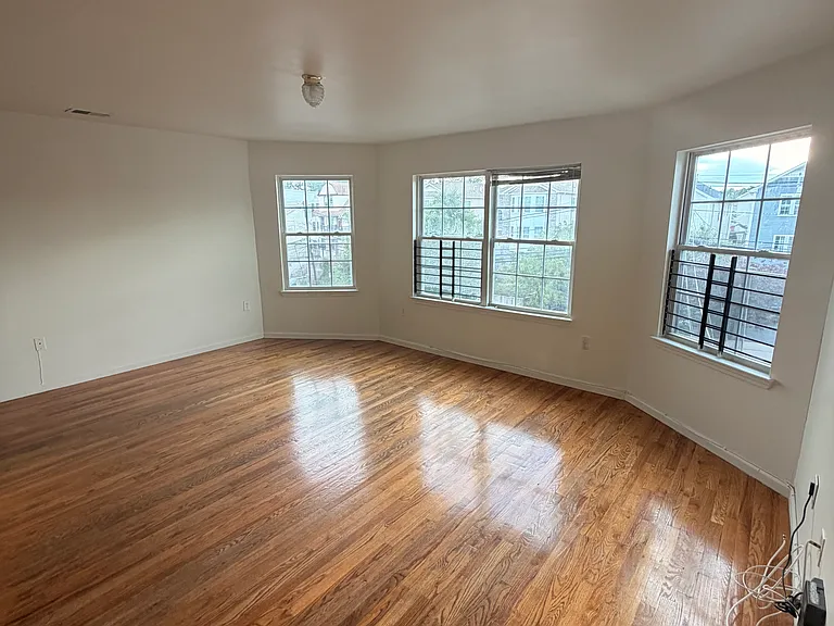 156 Johnson Ave — Photo 8