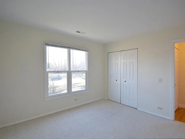 277 Southwick Ct — Photo 7