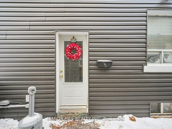 3rd image of 929 Lakeshore Rd E