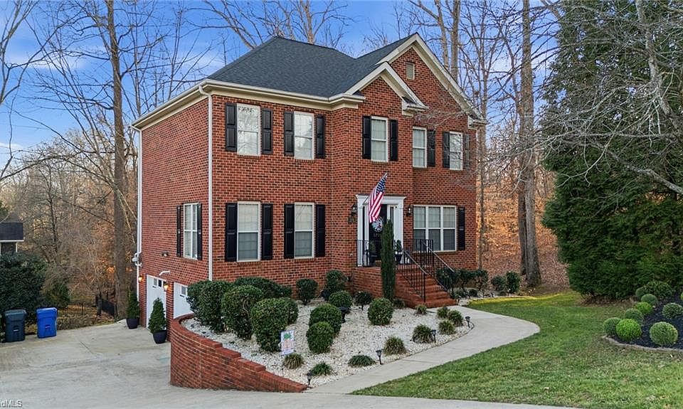 1st image of 5716 Sutter Ln