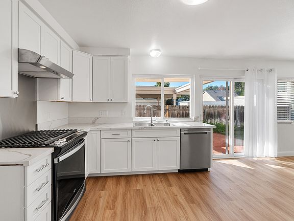 4th image of 10646 Porto Ct