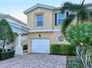 1701 Burgos Dr, Sarasota, FL 34238