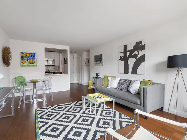 200 E 94th St APT 612, New York, NY 10128