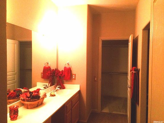 3rd image of 4079 Coldwater Dr