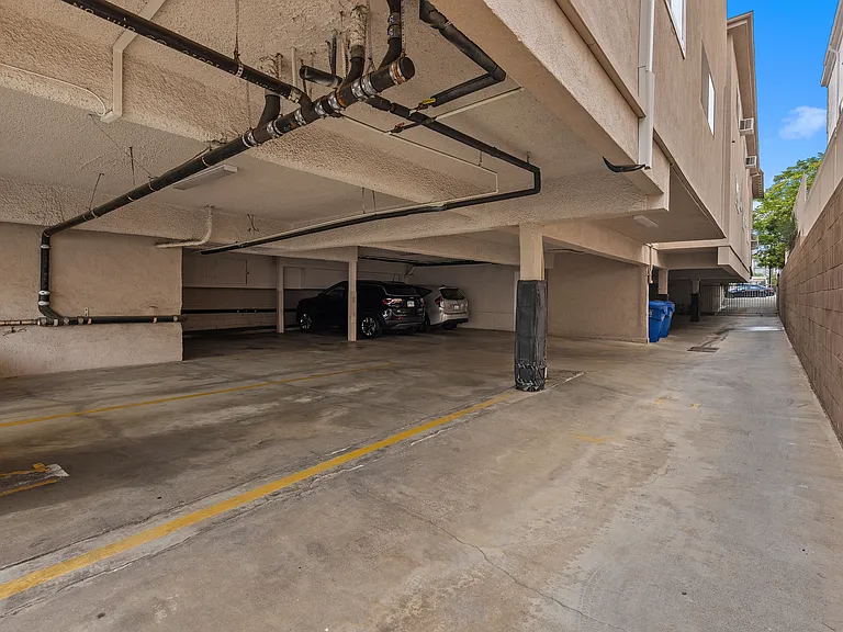 11836 Mayfield Ave #9 — Photo 25