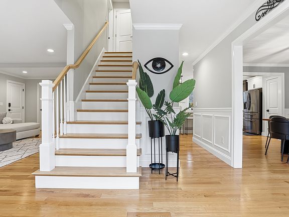 2nd image of 3 Shaker Pond Rd