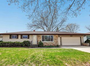 1189 Raleigh St, Green Bay, WI 54304