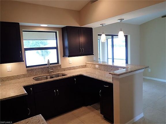 5th image of 2109 Coral Point Dr