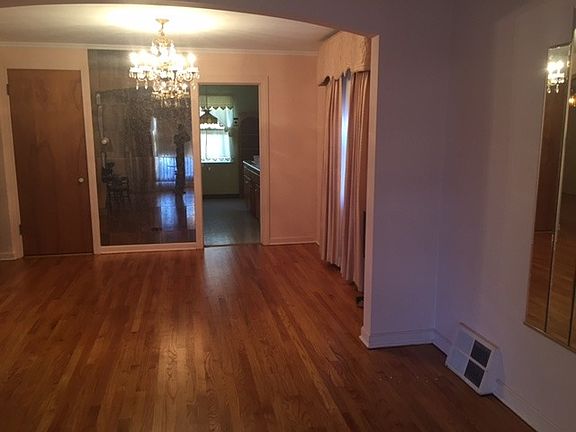 4th image of 1727 N 74th Ave