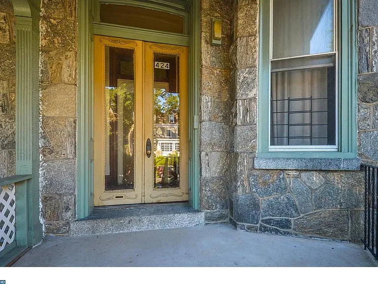 424 W Chelten Ave #2R — Photo 3