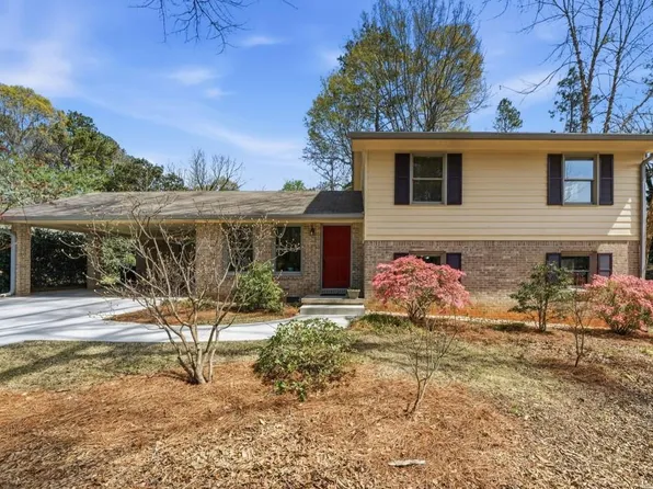 1471 Camelot Ln, Tucker, GA 30084