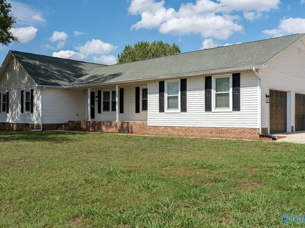 27403 Carl Dr, Harvest, AL 35749