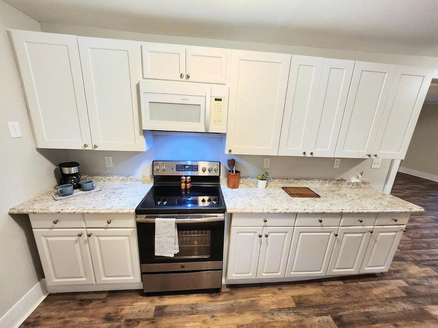 2328 Willard St — Photo 4