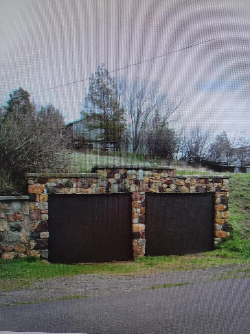 Haskins Ave #9 & 10 photo 1