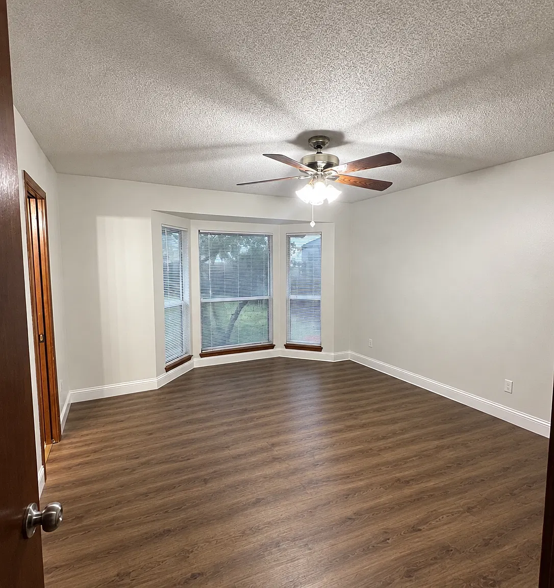 3 bed, 1322 sqft, $2,000 — Photo 1