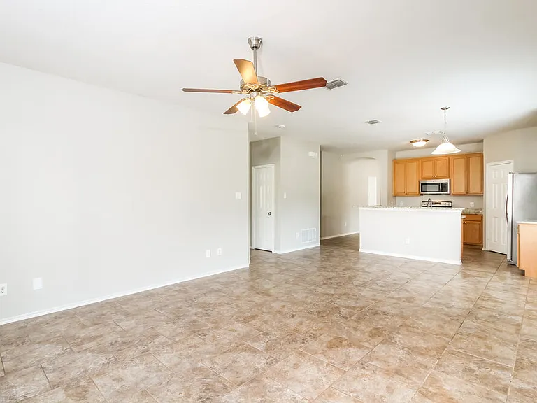 10048 Iron Ridge Dr — Photo 5