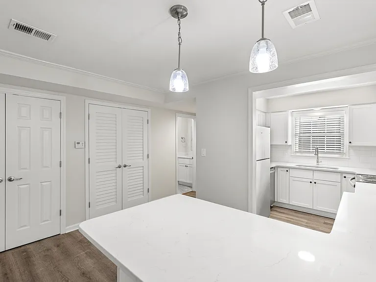 183 S Eagle Creek Dr — Photo 5
