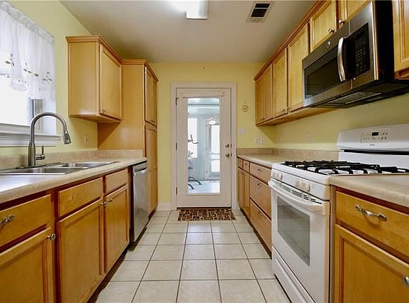 5th image of 2205 N Von Braun Ct