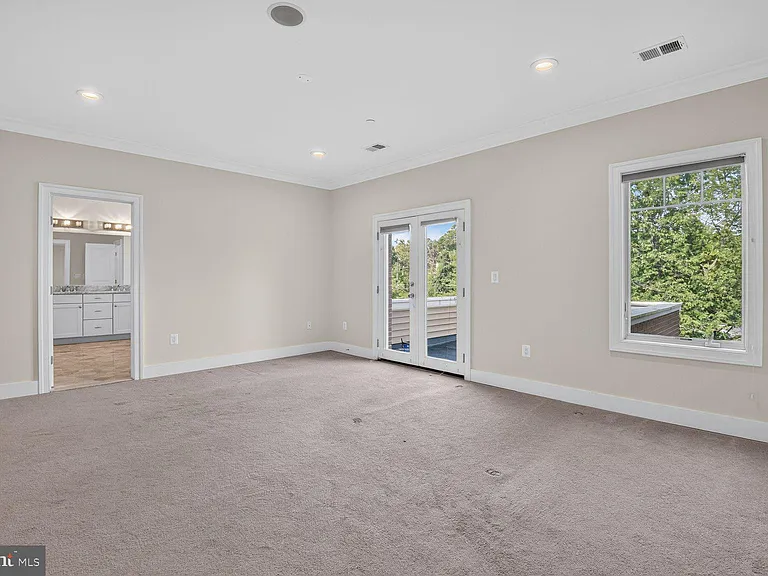 13828 Travilah Rd — Photo 31