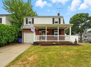 40 Rosedale Ave, Elmwood Park, NJ 07407