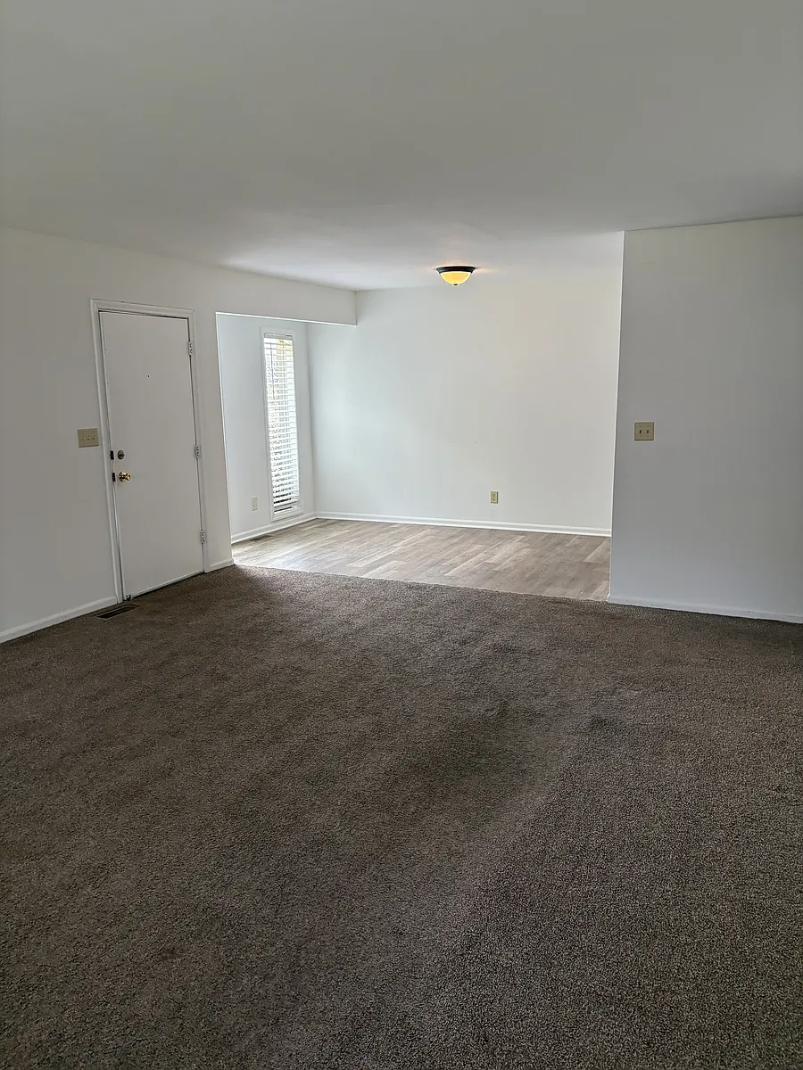 Building Photo - 3865 Parks Rd #K