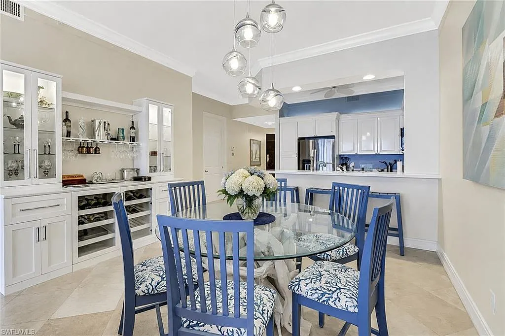 3 bed, 3.0 bath, 1760 sqft, $7,950 — Photo 3