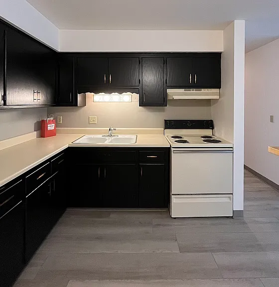 Ridge Manor Apartments — Photo 8