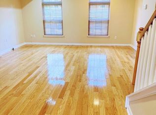 442 Dupont St, Philadelphia, PA 19128