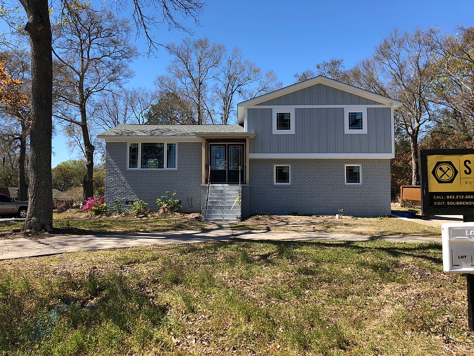 2nd image of 838 Robert E Lee Blvd