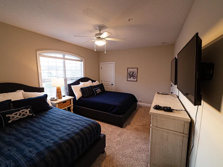 801 Mariners Cir — Photo 19