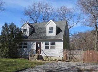 48 Lincoln Rd, Medford, NY 11763