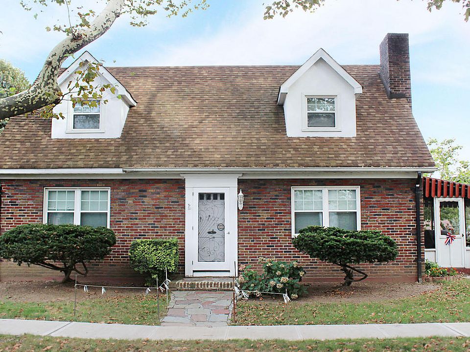 1st image of 406 Clawson St