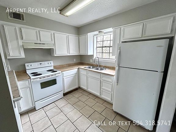 2nd image of 1924 Tusa Dr APT B