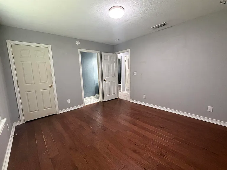4721 Cypress Ave — Photo 14