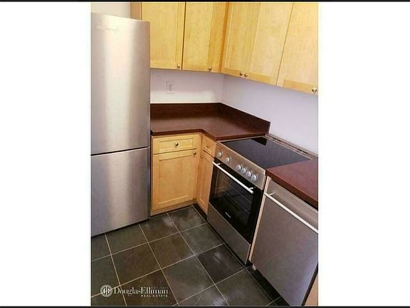 3rd image of 417 E 83rd St #4F