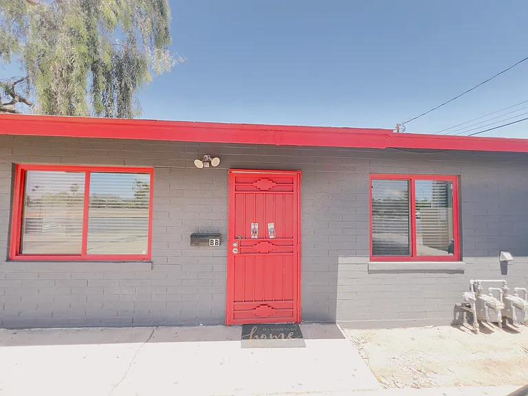 20 W University Dr #B — Photo 2