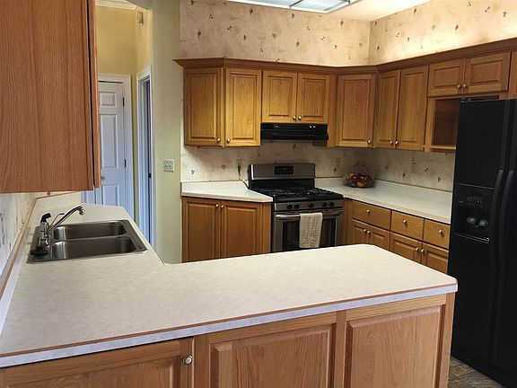 4th image of 7826 Belton Ln