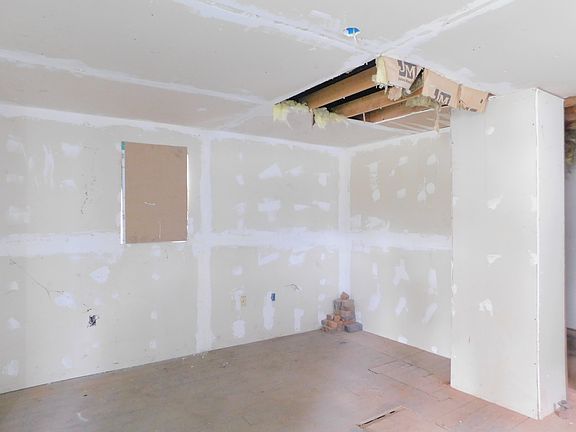 4th image of 1617 Yandes St