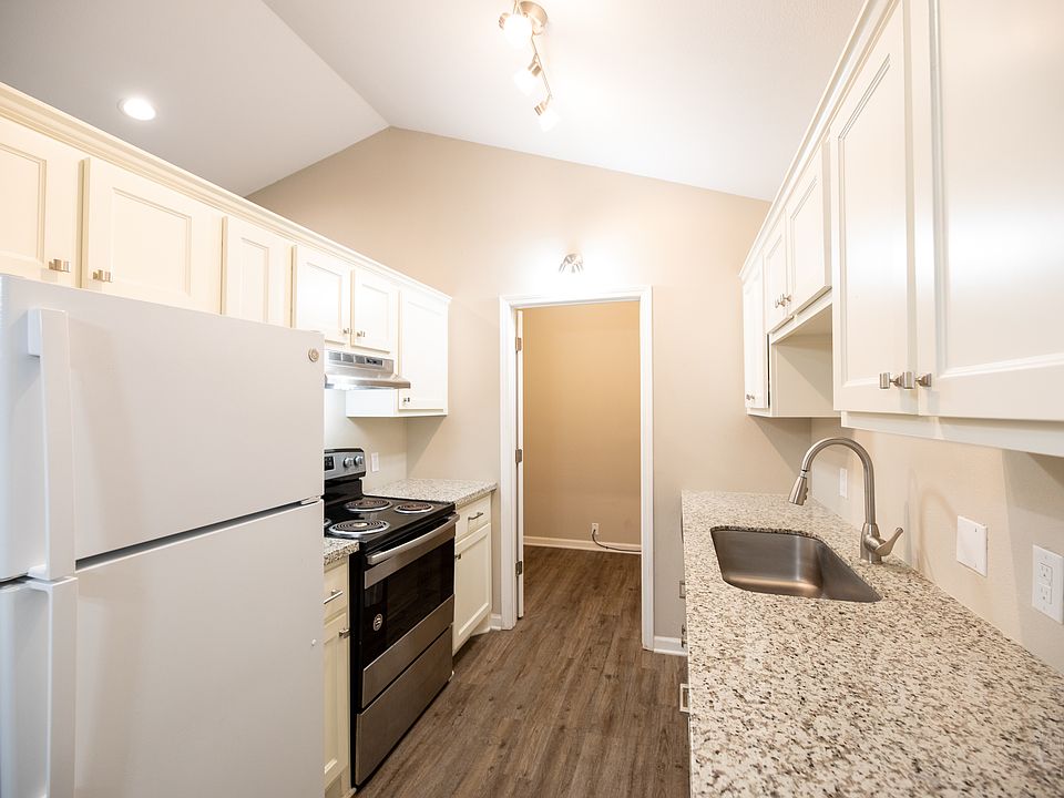 1834-FOX-RUN2-kitchen