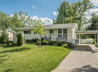 410 Aqua Ridge Dr, Saint Louis, MO 63129