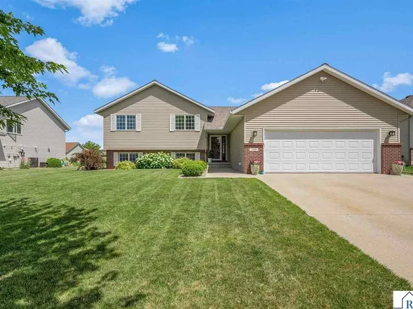 109 La Costa Ln, Mankato, MN 56001