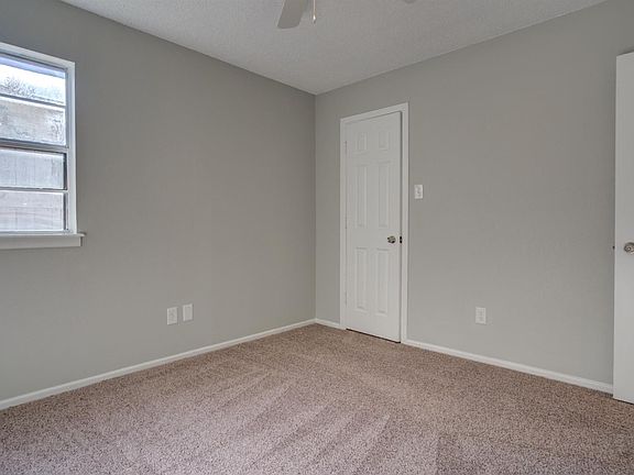 4th image of 7901 Ave W