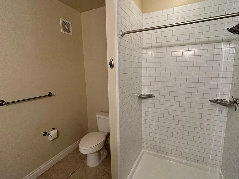 1700 N Emerson St — Photo 13
