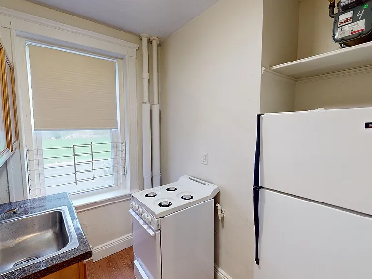 25 Walbridge St #4 — Photo 6