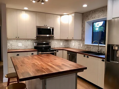 2017 Rogers Way Photo 1
