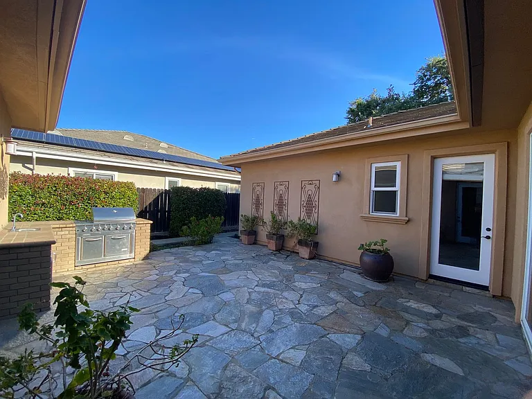 661 Arlene Ct — Photo 18