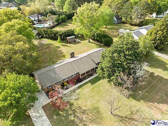 3rd image of 839 Wedgefield Rd