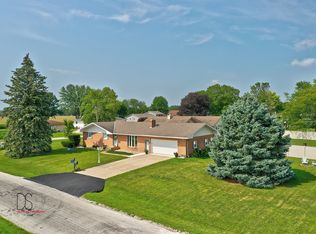 1724 Martha Ln, Streator, IL 61364