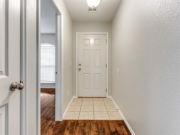 5th image of 508 Choctaw Gate Dr